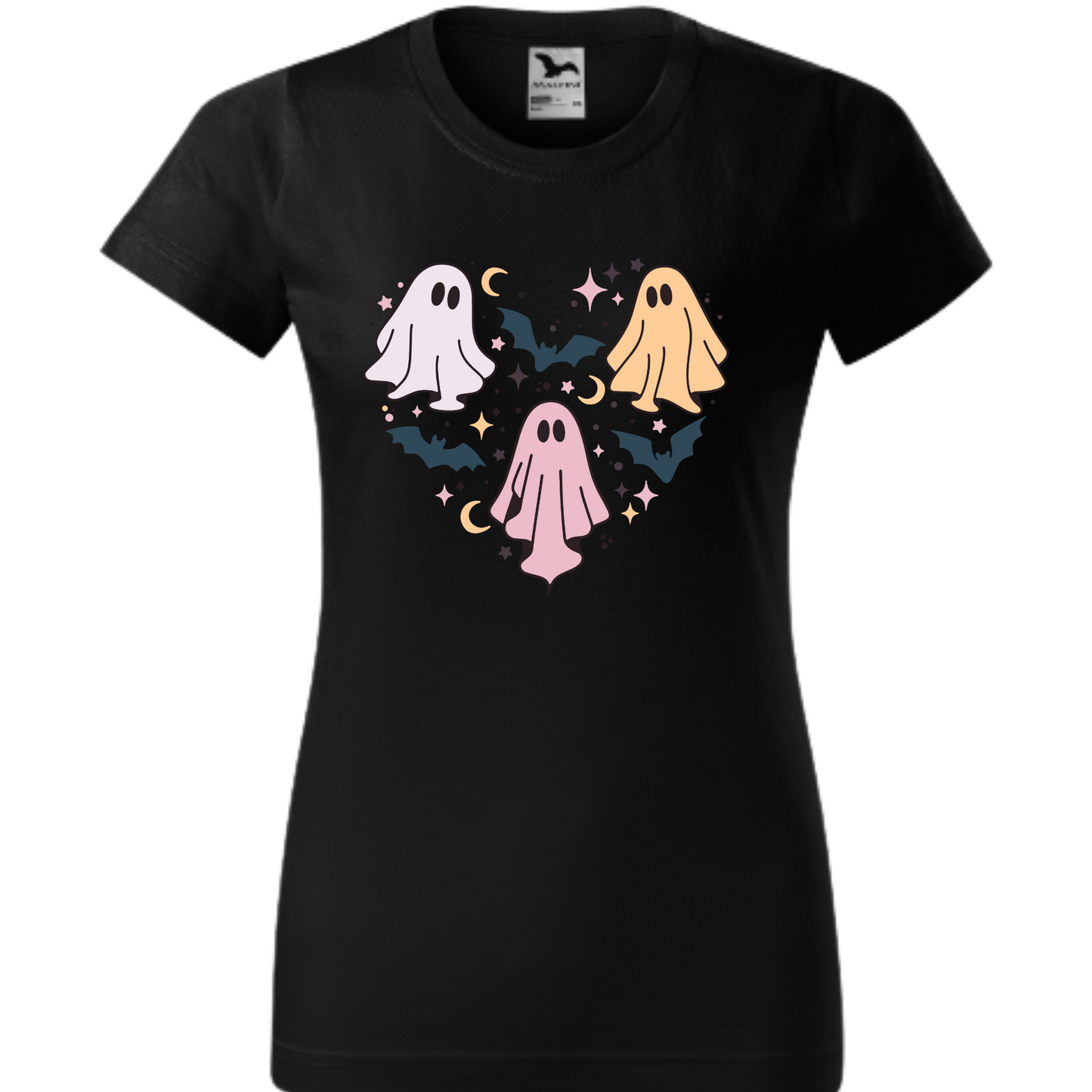 Tricou de Halloween cu trei fantome dispuse astfel încât să creeze forma unei inimi.