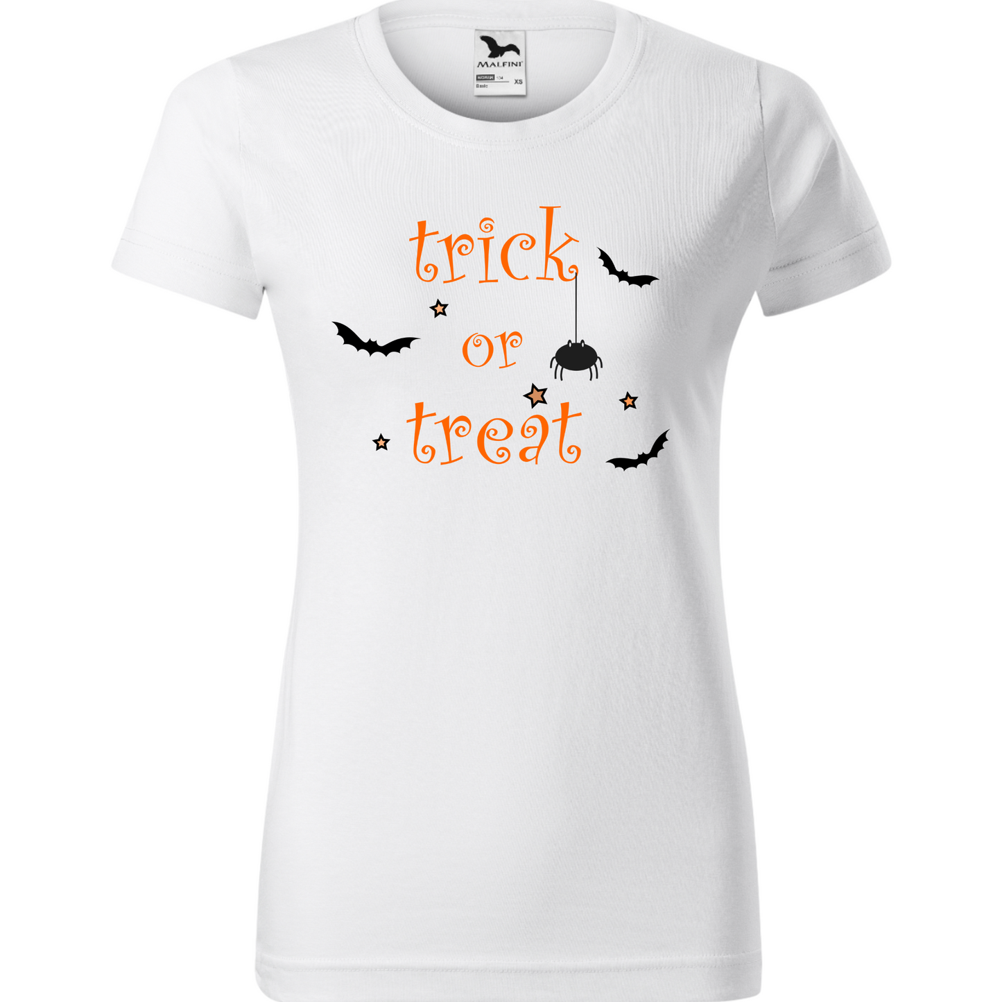 Tricou de Halloween cu textul 'Trick or Treat' înconjurat de paienjeni și lilieci desenați