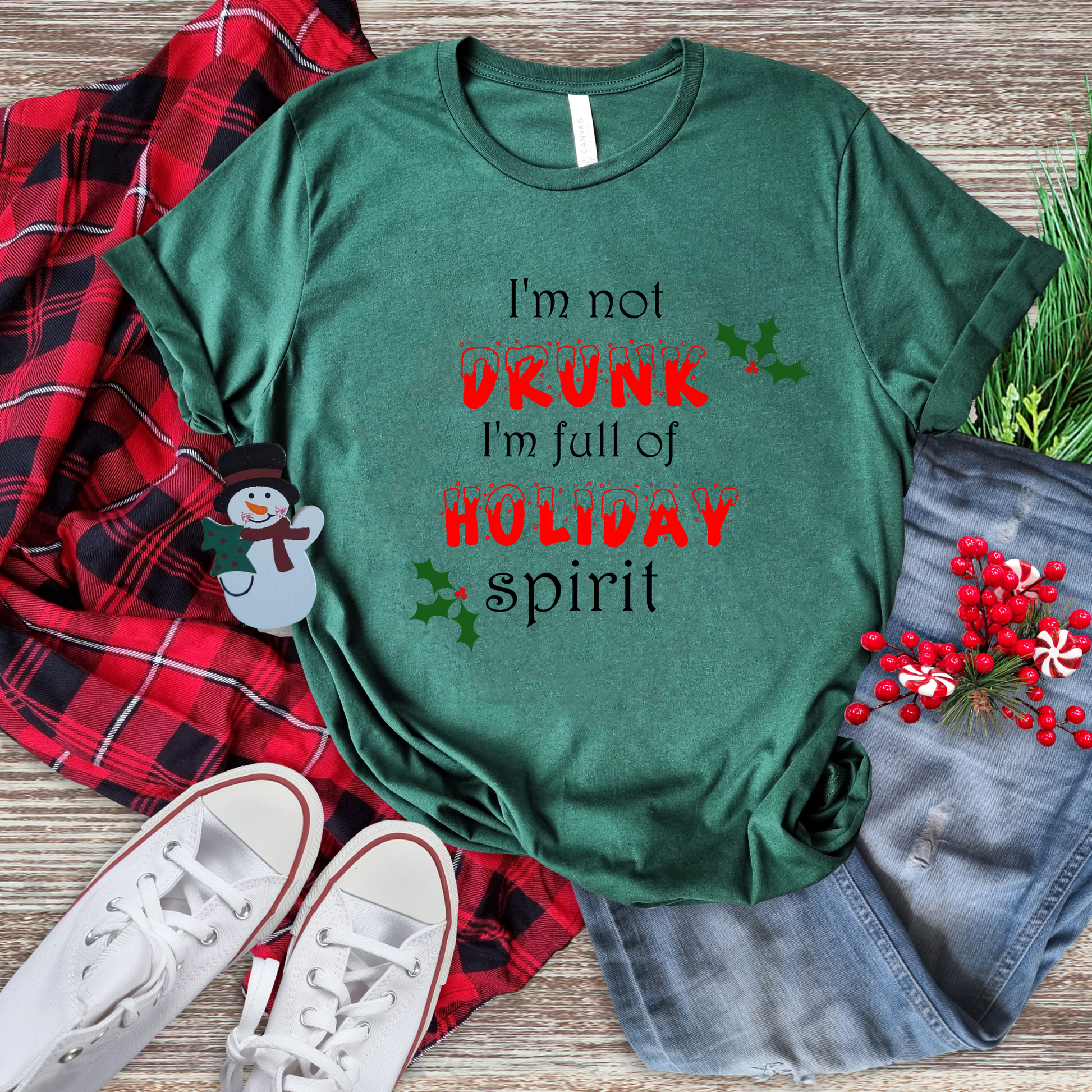 Tricou personalizat Crăciun cu mesajul I'm Not Drunk, I'm Full of Holiday Spirit